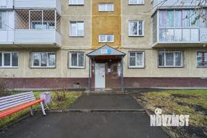 2-к квартира, вторичка, 44м2, 1/5 этаж