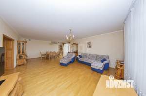 4-к квартира, вторичка, 211м2, 9/10 этаж