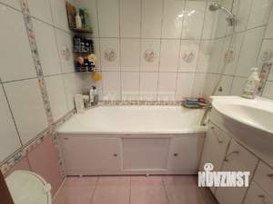 4-к квартира, вторичка, 74м2, 10/10 этаж