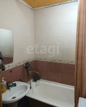 2-к квартира, вторичка, 64м2, 6/10 этаж