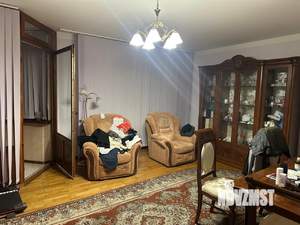 3-к квартира, вторичка, 133м2, 1/10 этаж