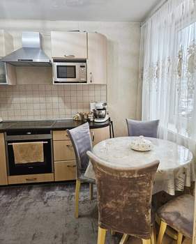 4-к квартира, вторичка, 88м2, 2/5 этаж