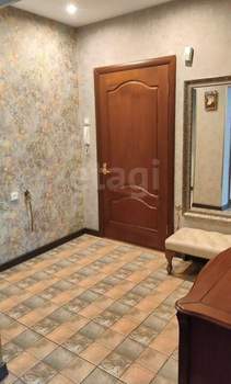 4-к квартира, вторичка, 138м2, 6/6 этаж