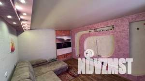 2-к квартира, вторичка, 57м2, 1/10 этаж