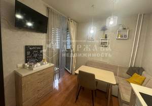 2-к квартира, вторичка, 52м2, 1/10 этаж
