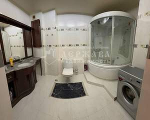 3-к квартира, вторичка, 100м2, 2/4 этаж