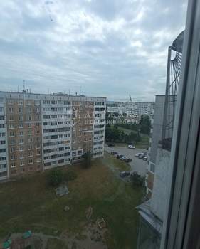 4-к квартира, вторичка, 74м2, 10/10 этаж