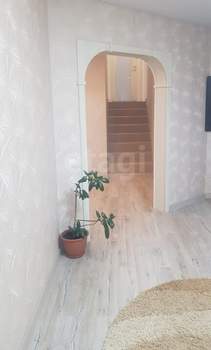 4-к квартира, вторичка, 104м2, 2/8 этаж