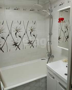 2-к квартира, вторичка, 56м2, 1/5 этаж