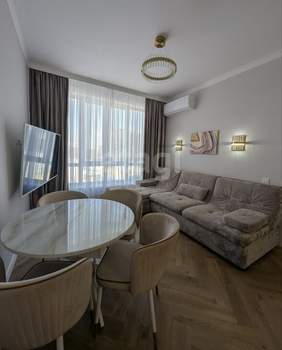 4-к квартира, вторичка, 98м2, 6/18 этаж