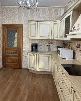 4-к квартира, вторичка, 105м2, 5/13 этаж