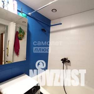 2-к квартира, вторичка, 42м2, 9/9 этаж