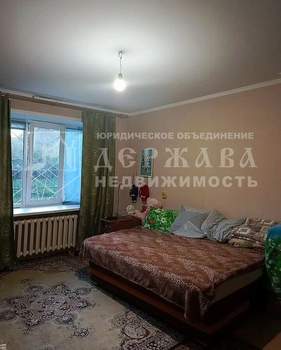 3-к квартира, вторичка, 66м2, 1/4 этаж
