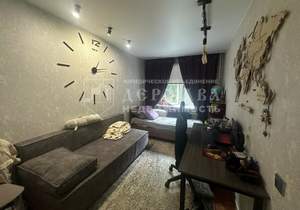 2-к квартира, вторичка, 52м2, 1/10 этаж