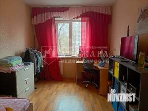 4-к квартира, вторичка, 74м2, 3/9 этаж