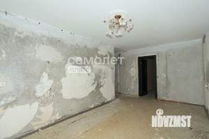 3-к квартира, вторичка, 60м2, 1/9 этаж