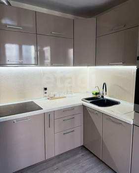 2-к квартира, вторичка, 52м2, 1/9 этаж