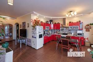 4-к квартира, вторичка, 136м2, 3/11 этаж