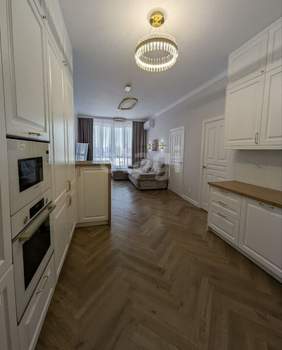 4-к квартира, вторичка, 98м2, 6/18 этаж