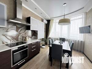 4-к квартира, вторичка, 136м2, 7/11 этаж