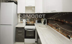 2-к квартира, вторичка, 42м2, 1/4 этаж