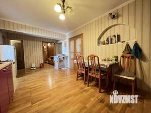 4-к квартира, вторичка, 105м2, 10/10 этаж