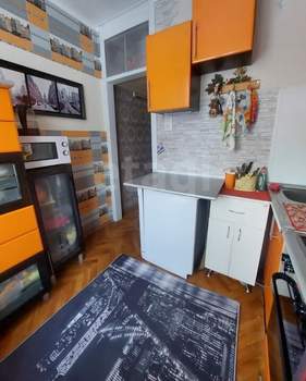 3-к квартира, вторичка, 58м2, 3/5 этаж