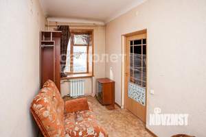 2-к квартира, вторичка, 42м2, 1/5 этаж