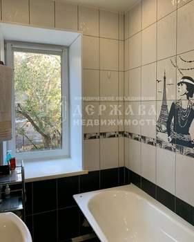 3-к квартира, вторичка, 68м2, 2/4 этаж